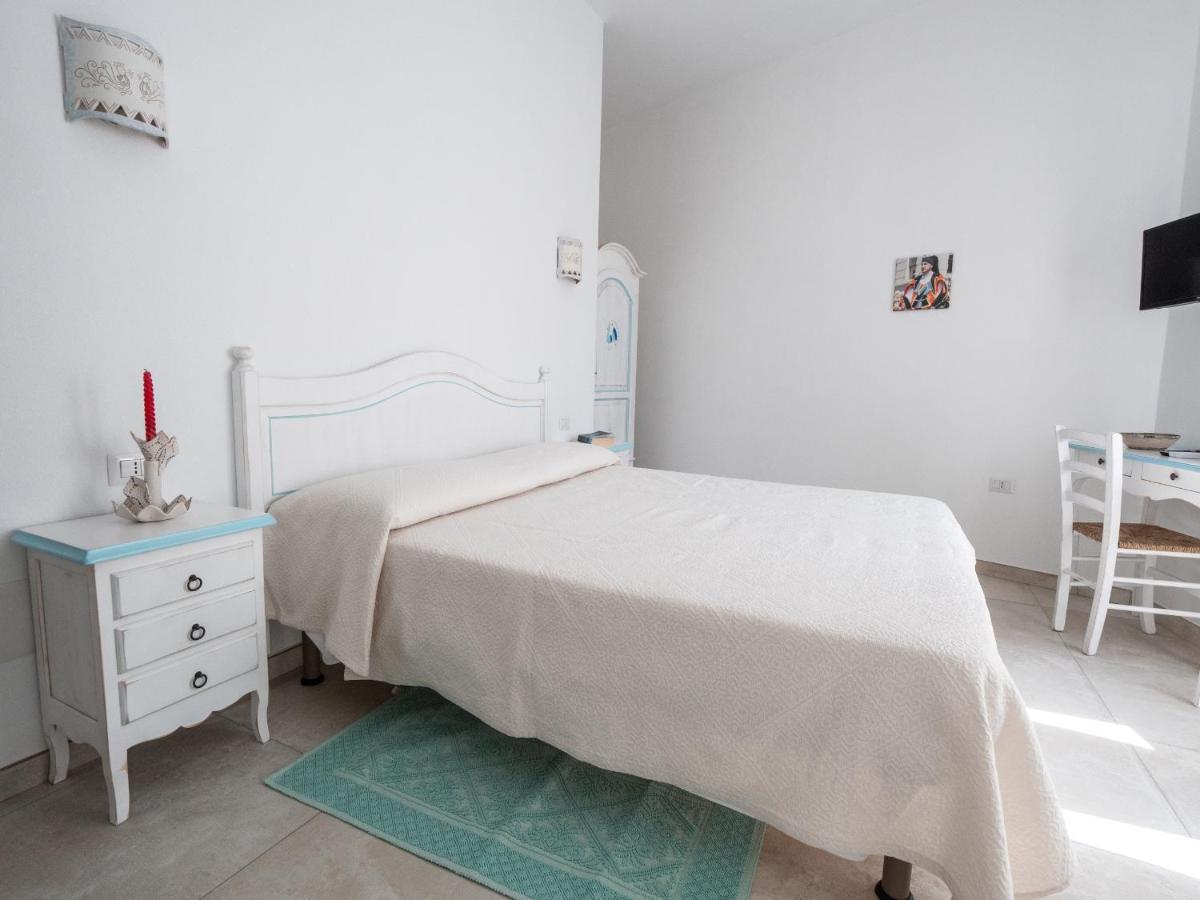 Affittacamere Solki SantʼAntìoco Zewnętrze zdjęcie